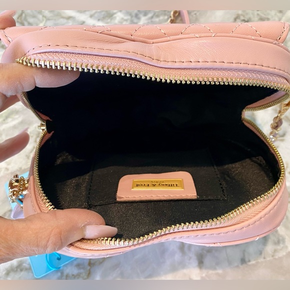 Tiffany & Fred Paris Heart Shape Quilted Leather Crossbody Bag NWT - Picture 5 of 5